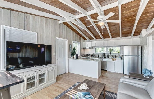 Beautifully Renovated 5 Bedroom with Guest House 5 Home by RedAwning - Foto 30