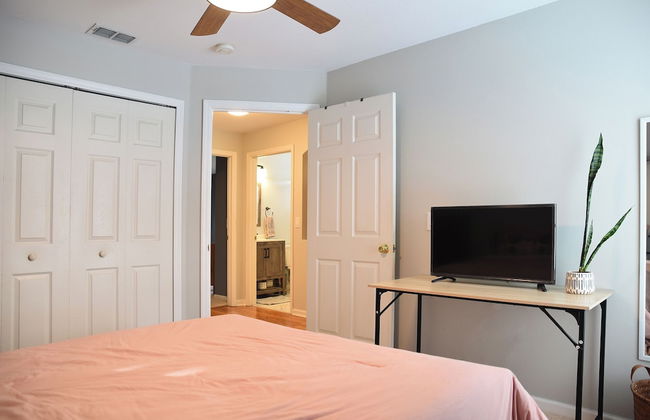 Artisan Poolside Paradise near Disney - Photo 5