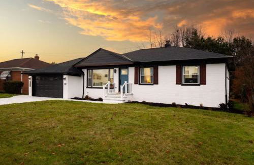 Luxurious Retreat with Sauna and Modern Design - Foto 47