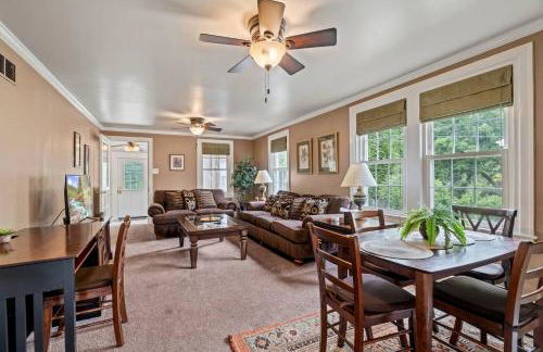 Stay At Our Tasteful, Private, & Elegant Abode - Foto 12