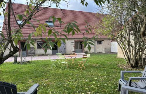 Gîte Écologique Accueillant en Sologne Bourbonnaise, Animaux Acceptés, Parking - FR-1-489-614 - Foto 1