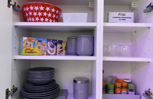 Modern Spacious 1 Bed Apartment with Free Parking in Trendy Inner London Suburb 15 mins walk to Victoria Line Underground then 20 mins to Oxford Street "West End of London" or 10 mins walk to Overground and 10 mins to London Liverpool St "City of London" - Foto 15