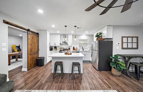 Arcade Covered Patio Sleep 10 3 Bedroom 2 Bath Game Room - Foto 23