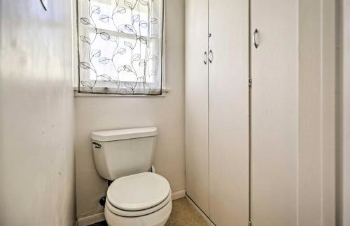 Oceanside Home with Yard - Walk to Beach and Pier - Foto 19