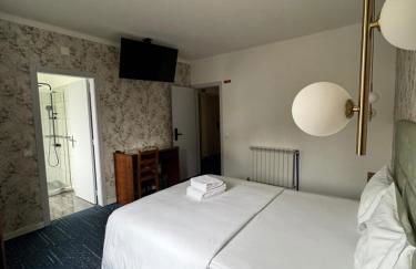 White Guest - Foto 16