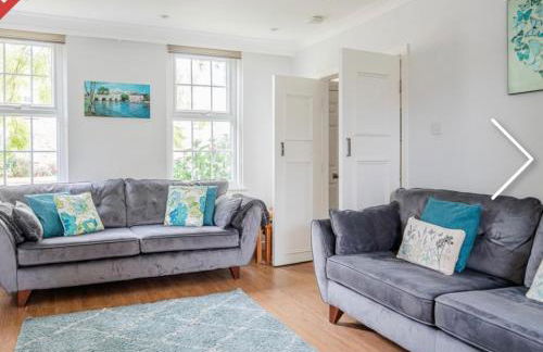 3 bedroom-house -3mins to beach- PetsOk - Photo 8