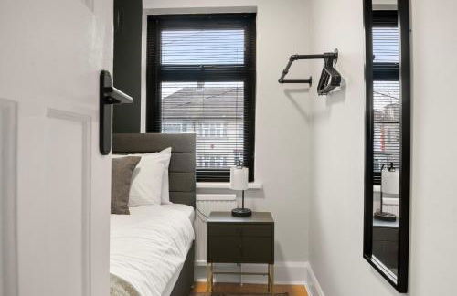 Acton 4BR House I Contractors I Families I Parking - Foto 4