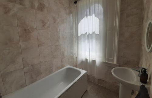 Wokingham - Central 2 beds home with parking - Foto 8