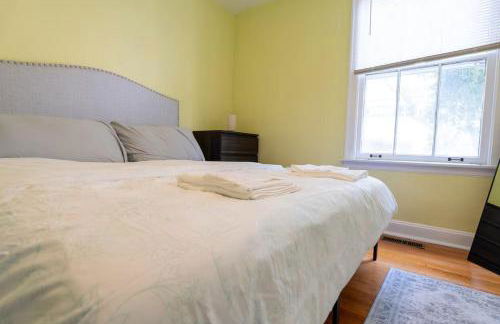 Charming 3BR Home With 2 Parking Spot, Near Transit & Shopping, - Foto 16