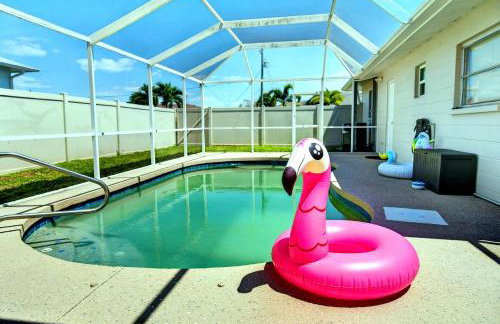 Venice Pool BBQ Mini Golf 3BR 2BA Sleep 12 - Photo 40