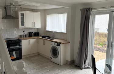 Home and Away Washington, close to Nissan, Penshaw Monument, and A1 A19 - Foto 2