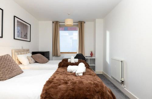 Cosy, modern high rise with views! 2 bedroom - Foto 8