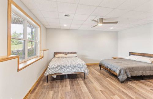 Lakeside 4BR Retreat Private, Peaceful & Scenic villa - Foto 25