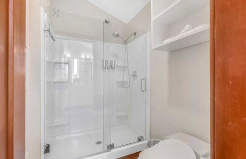 Dream Weaver House with Hot Tub and Ocean View! - Foto 17