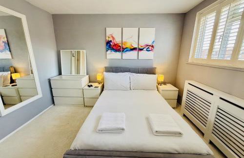 Fantastic 2-Bed House with Parking - Hosted by Hutch Lifestyle - Foto 27