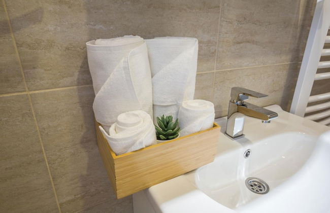 Thomas Residence - Photo 18