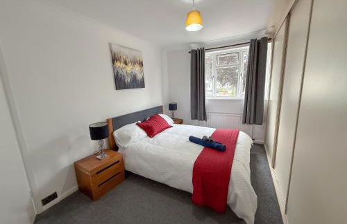 Bassetts House - Spacious! - Sleeps 7 - Close to PRUH Hospital - Free Parking - Photo 20