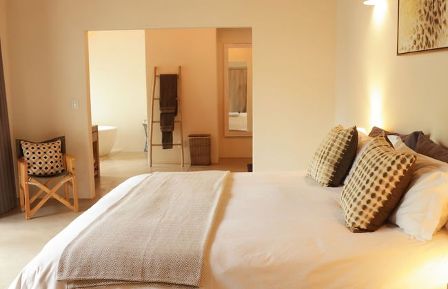 Villa Appelblaar Luxury 4 Bedroom Villa Home in the South African Bush - Photo 11