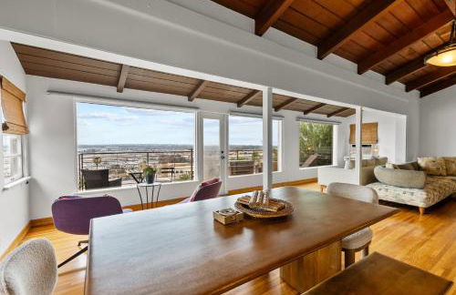 26' SUNDECK OCEAN Panoramic VIEWS with AC Fast WiFi -902Mbps - Foto 12