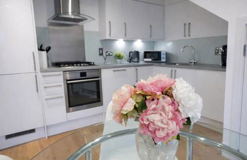 Flat 20 min to Central London and Garden & Parking - Foto 5