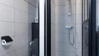 Le 107 CARCA ! - Foto 5, Shower