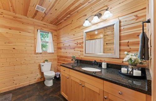 Cabin 4 Mtn View Cabin Near River with Fire Pit and Hot Tub - Foto 30