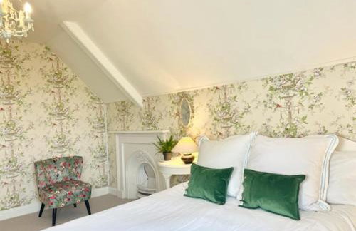 Welcome to Hazelwood, The Mount Somerton Apartment - modern and fully equipped, Private off-street parking, Near Glastonbury Tor, The spectacular Wells Cathedral, Stourhead, Sherborne Abbey, Millfield School, Clark's Village - Foto 41