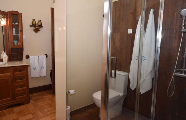 Sprawling Villa Near Alenquer - Photo 19