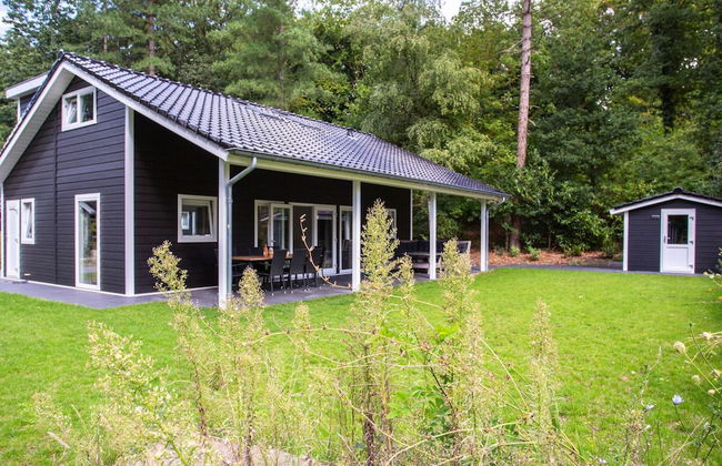 Beautiful House With Covered Terrace in Rhenen - Photo 25