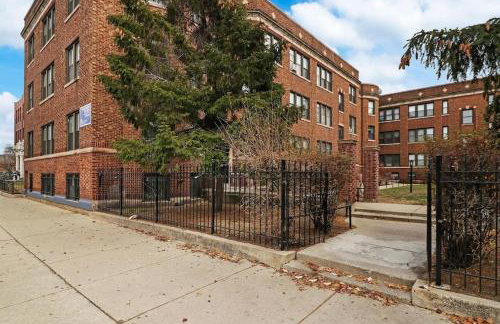 Delightful 1BR Apartment in Ravenswood - Ashland BW - Photo 6