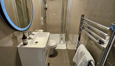 Mia residence, Waterloo 4bed Room Apa - Foto 5, Shower