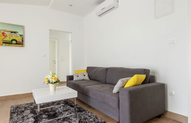 Beautiful Apartment in Between Split and Trogir - Foto 9