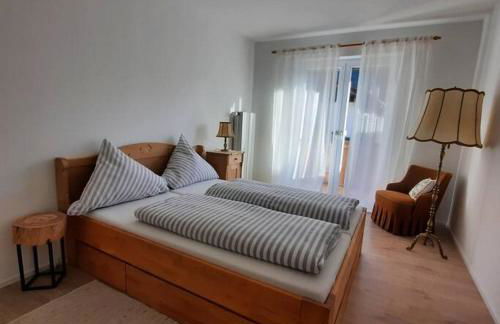 Ferienhaus-Ferienwohnung Weitblick mit Garten und malerischem Bergpanorama - Foto 11