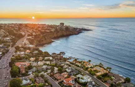 Pacific Perfection - Ocean Views Jacuzzi Walk to Beach and Dining - Photo 68