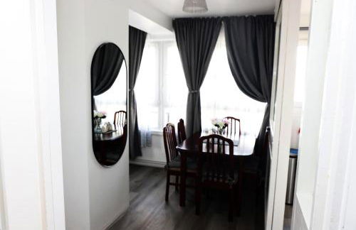 Home for the Holidays - Photo 15