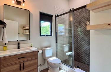 Wildflower Walk at Three Suns Cabins - Foto 11