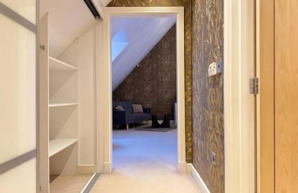 Spacious 2-Bedroom Duplex with Jacuzzi Bath and Free Gated Parking - Foto 50