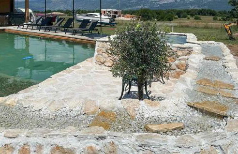 Pet Friendly Apartment In Krsan - Photo 11