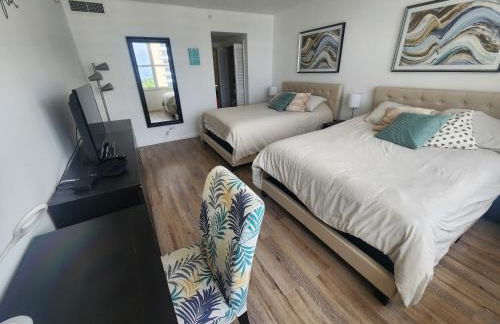 Entire Beach Front Condo w/ pool Amazing view 4pax - Photo 9