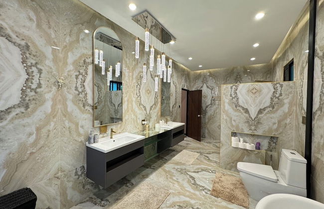 Huge Pool Villa with Private Lake - Foto 33