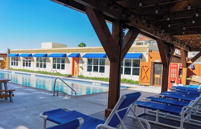 Luxe 1 Bedroom House with Pool - Gulfview II unit 410 - Photo 39