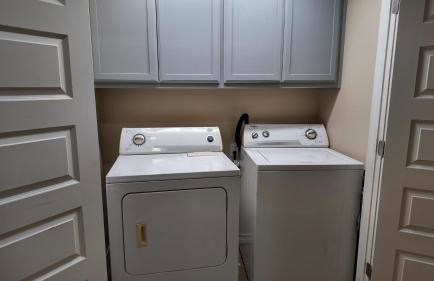 Spacious 4BR 3Baths Near Airport and La Plaza Mall - Photo 49