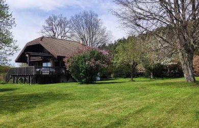 Chalet de Charme 100m² - Grand jardin - Gite les 4 saisons- Lac de chalain - Foto 6