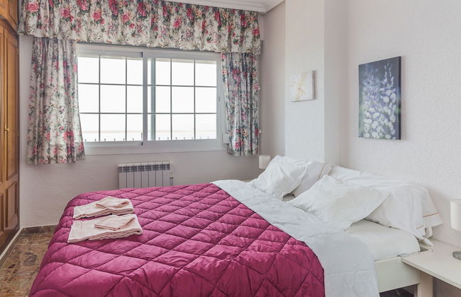 Beachfront 4BR Big groups or 2 families - Foto 8