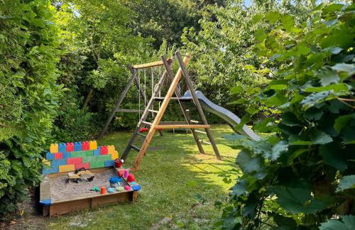 Birklund Modern Retreat - Photo 29