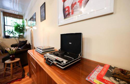 Artistic Vintage Loft in Williamsburg - Photo 21