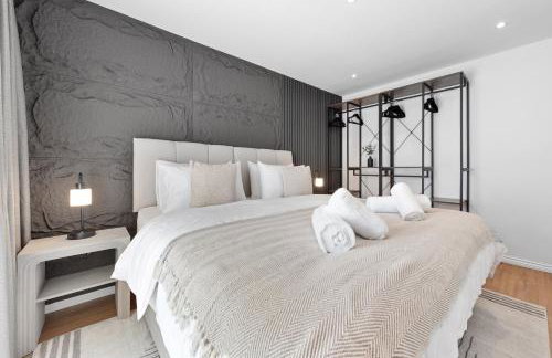 Modern 2BR Apartment Perfect for Remote Work - Foto 19