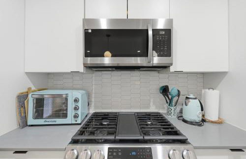 New Tiffany Blue Home on UT Campus, Moody with Dedicated Parking - Foto 12