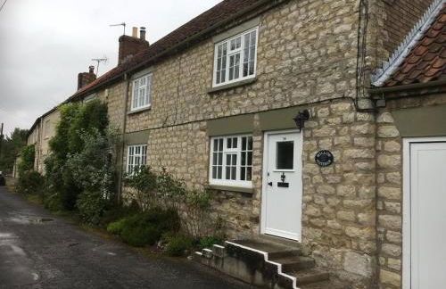 Willow Cottage - Photo 1