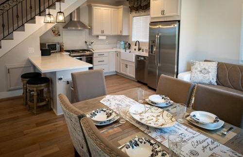 Modern comfort, prime location, 360 views, 4 BR entire house - Foto 12